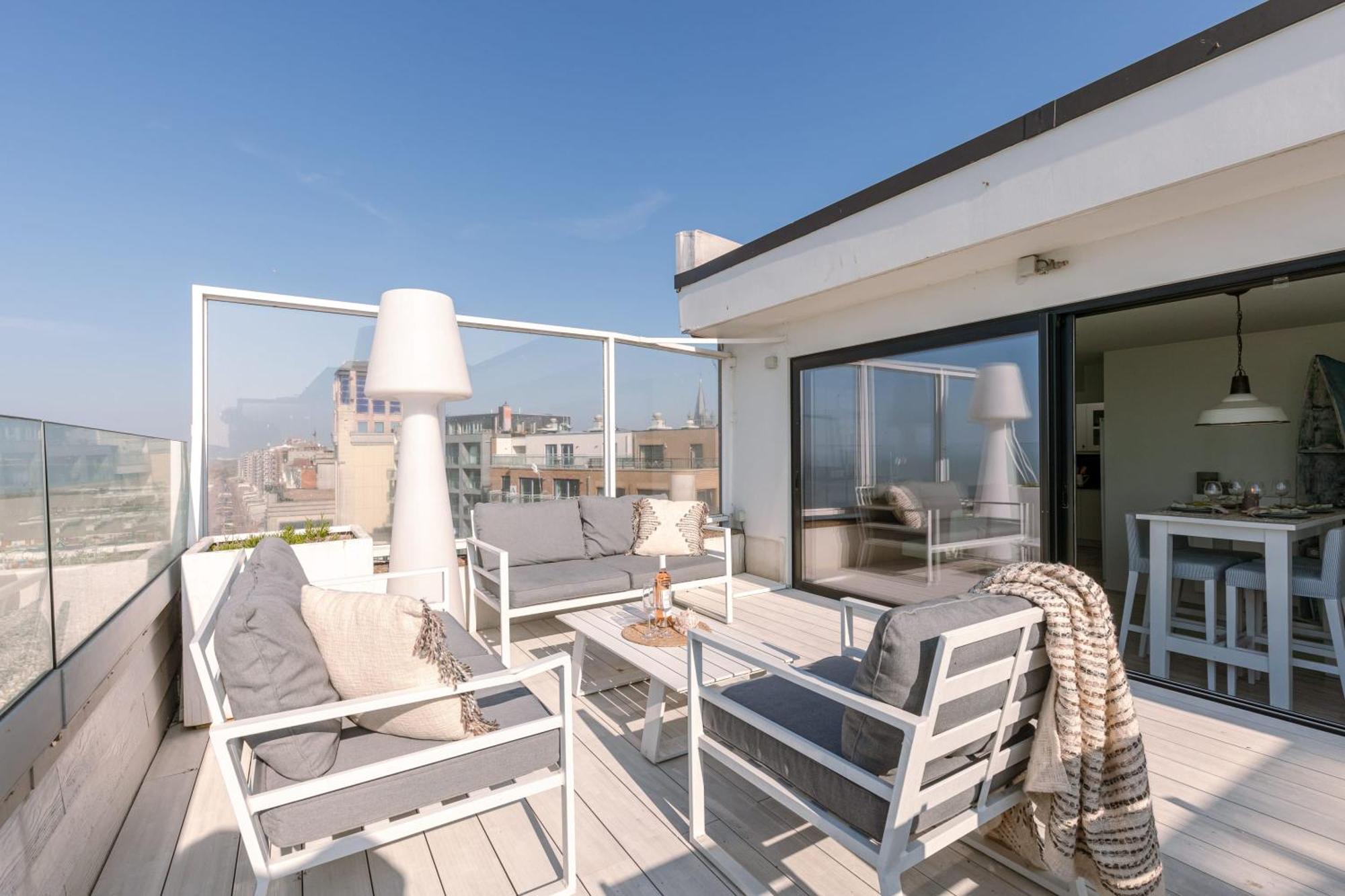 Huswell - Bright Penthouse With Two Terraces And Sea View * Blankenberge